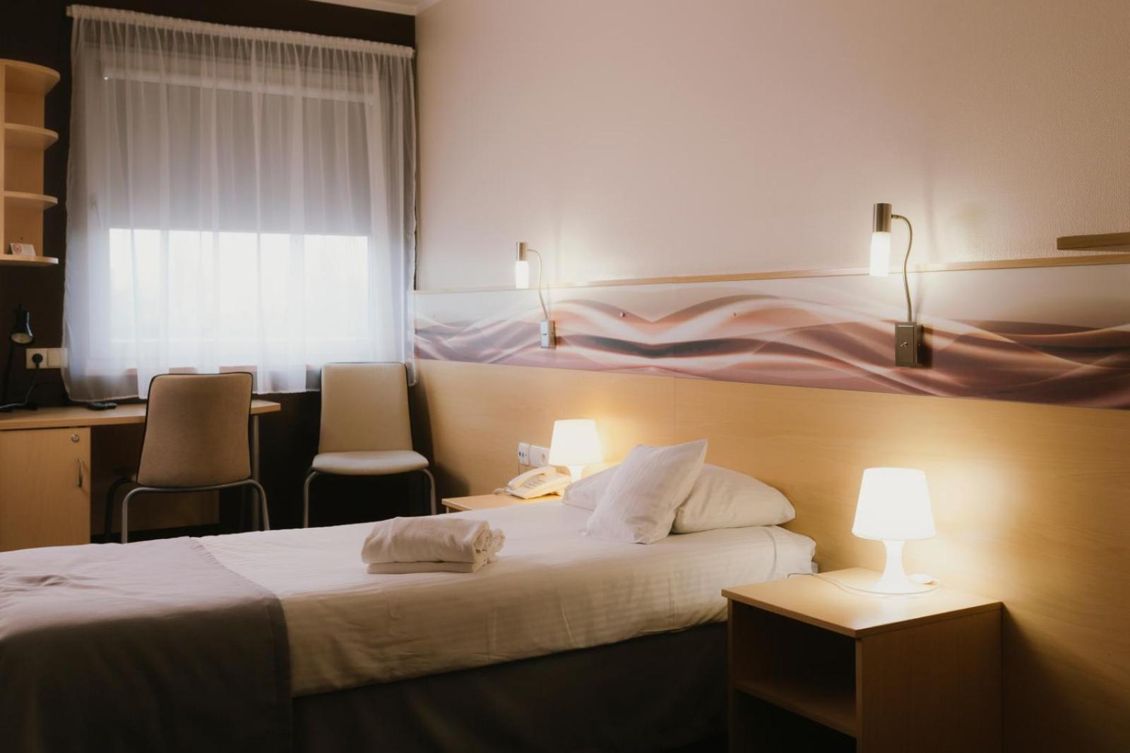 Quality Silesian Hotel Катовице Экстерьер фото