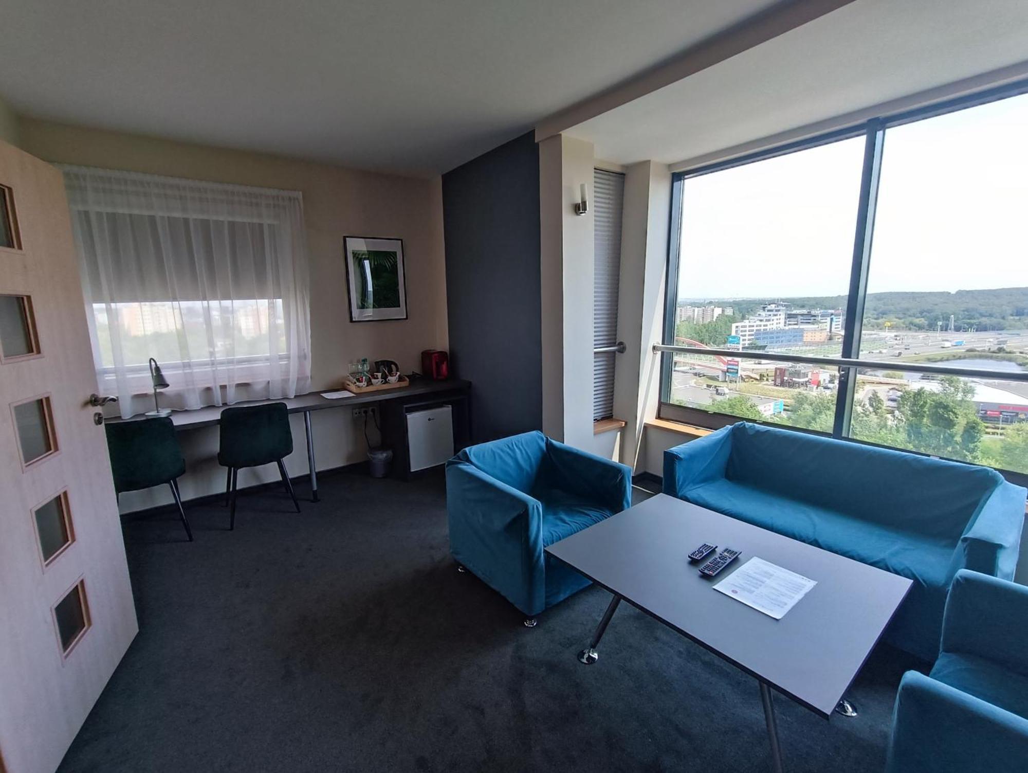 Quality Silesian Hotel Катовице Экстерьер фото