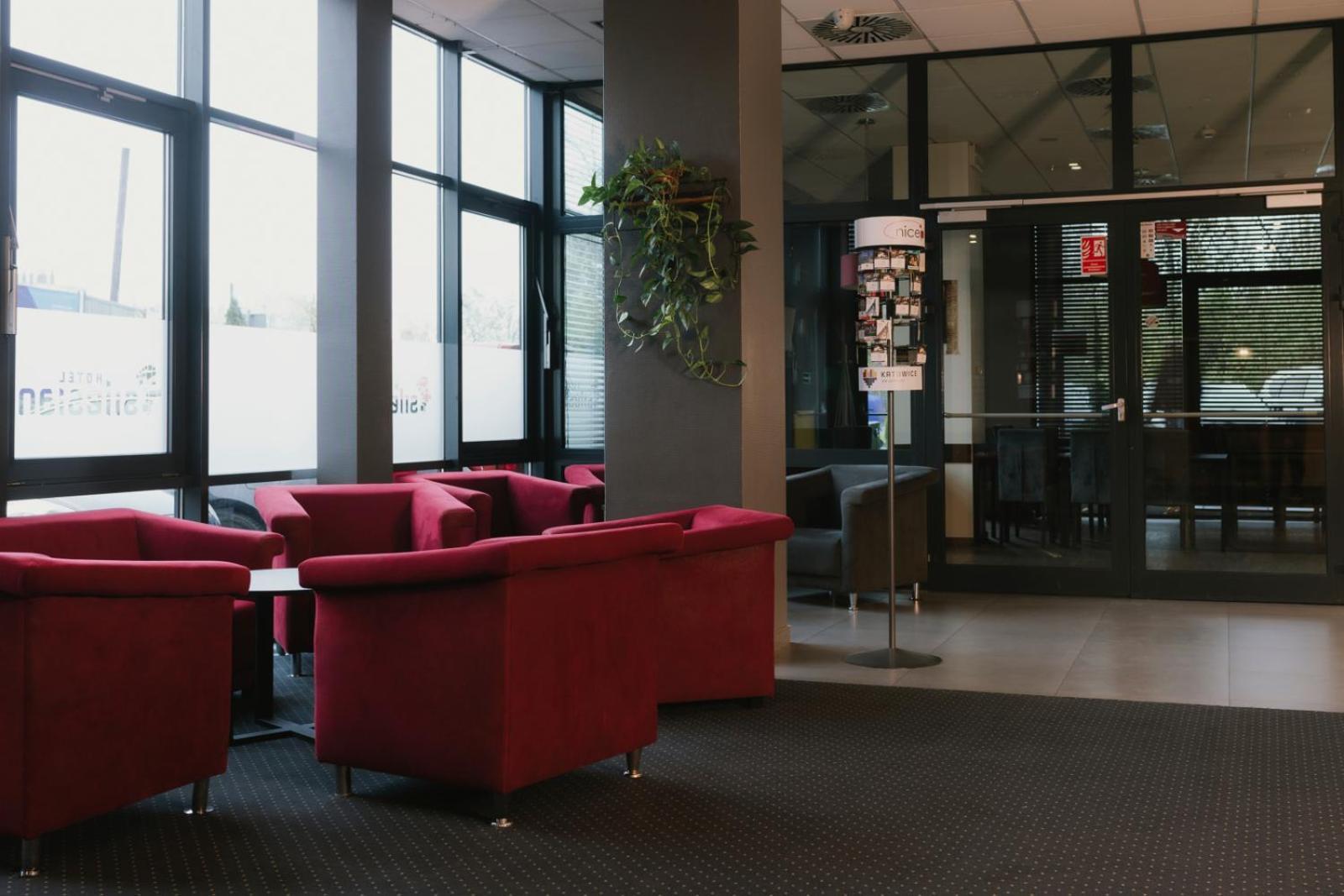Quality Silesian Hotel Катовице Экстерьер фото