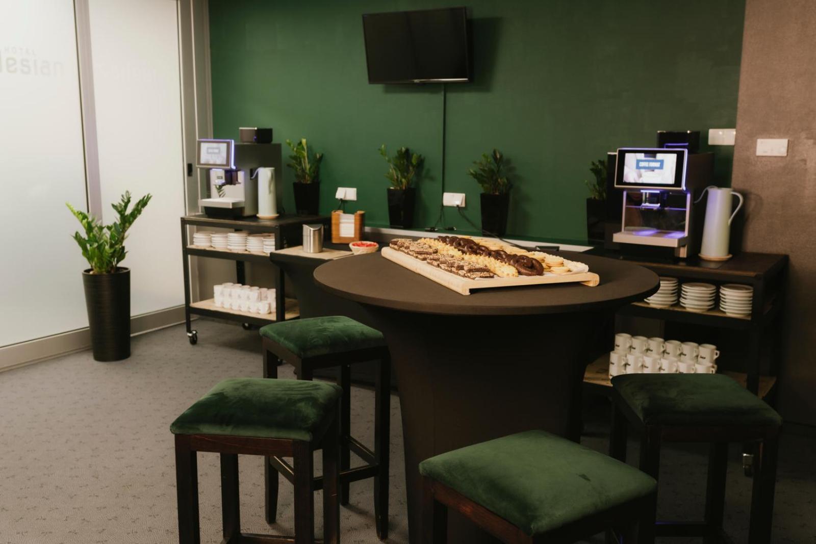 Quality Silesian Hotel Катовице Экстерьер фото