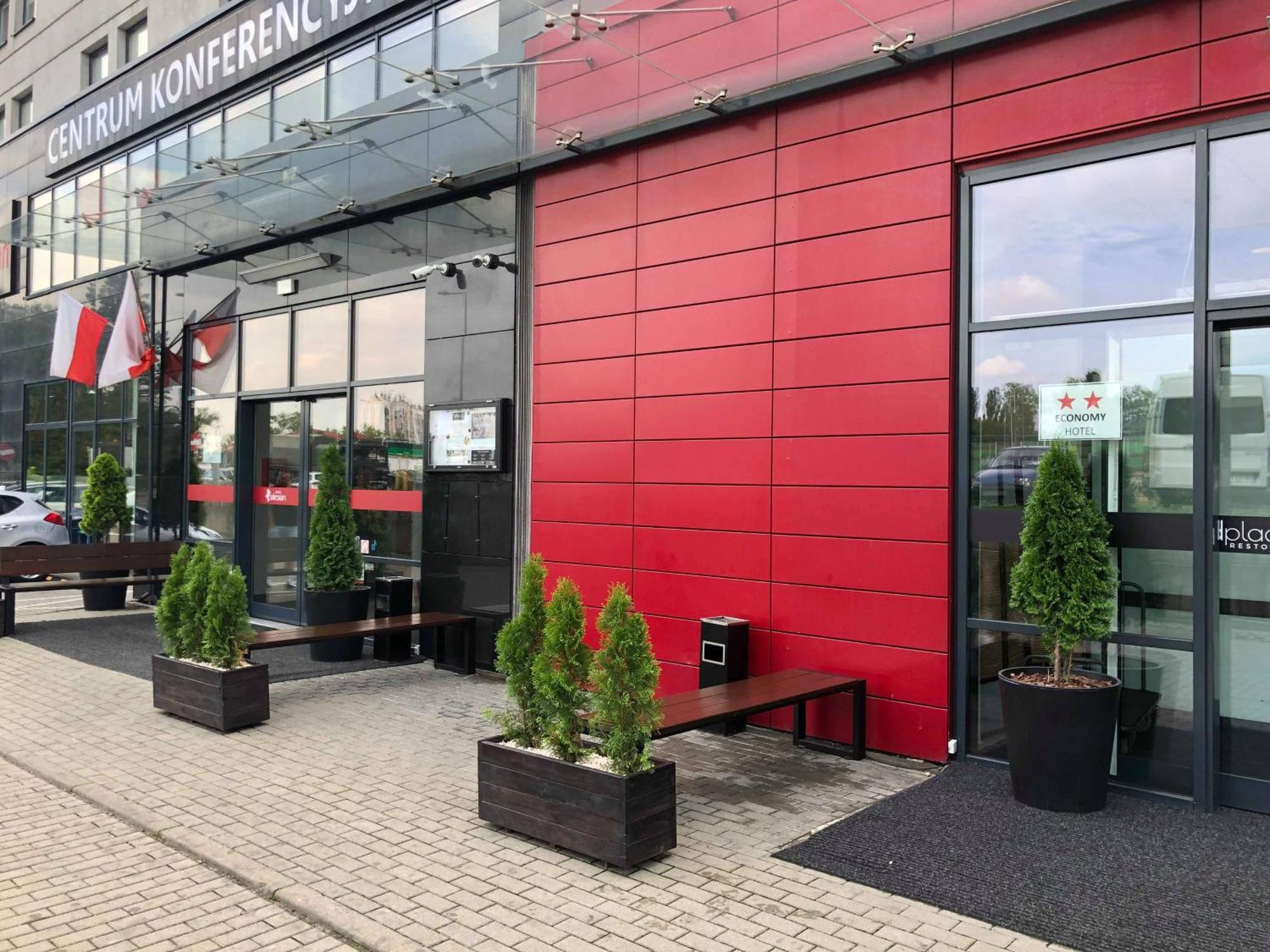Quality Silesian Hotel Катовице Экстерьер фото