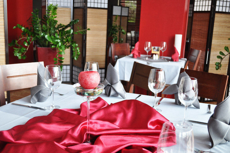 Quality Silesian Hotel Катовице Экстерьер фото